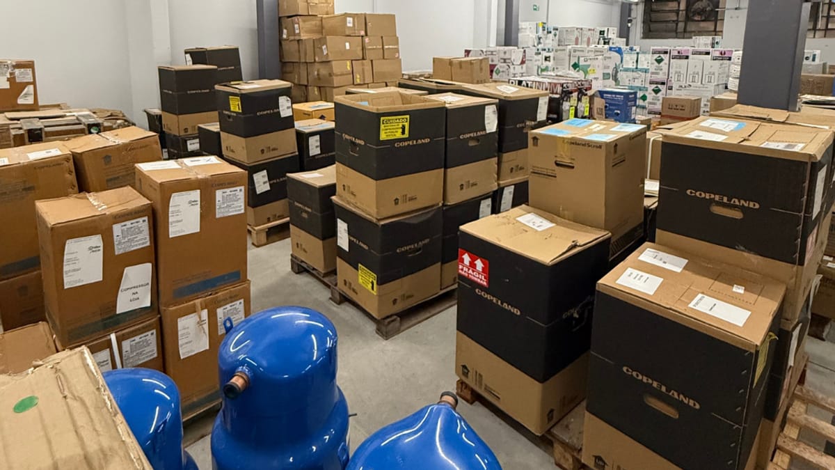 Estoque Chiller Peças com mais de 30 mil peças originais para chillers — Copeland, Bitzer, Carrier e outras marcas em pronta entrega